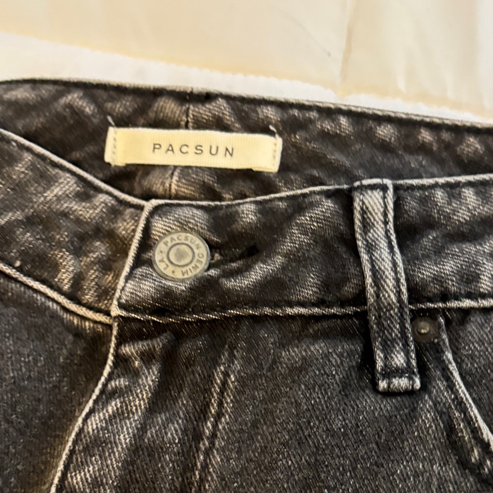 PacSun Black Mom Jean - Picture 3 of 7